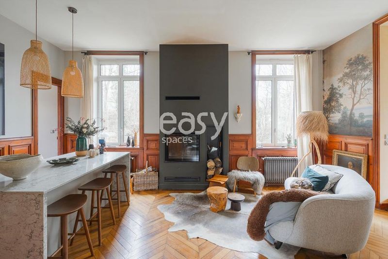 Location of the photoshoot in Deauville, France, renowned for its scenic beauty and elegant seaside ambiance